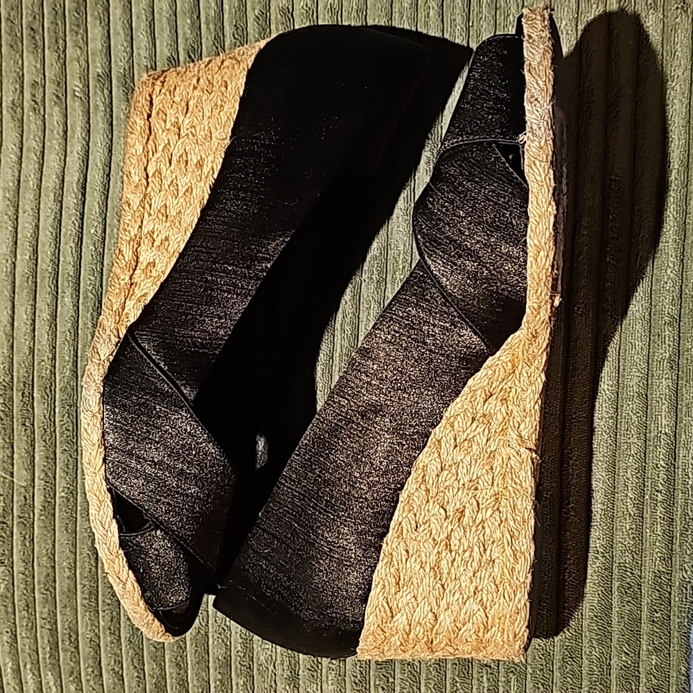 Joan & David Bettini black satin peep toe espadrille wedge. Size 9. - Picture 5 of 10